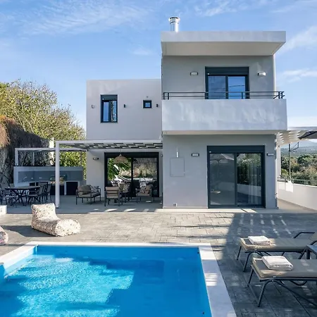 Newly Renovated Queen Bee Villa, With Private Pool & Ping-pong Table Vila