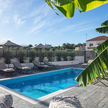 Newly Renovated Queen Bee Villa, With Private Pool & Ping-pong Table Вилла