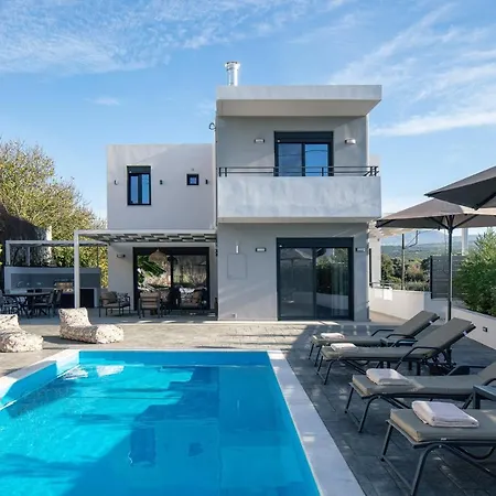 Vila Newly Renovated Queen Bee Villa, With Private Pool & Ping-pong Table