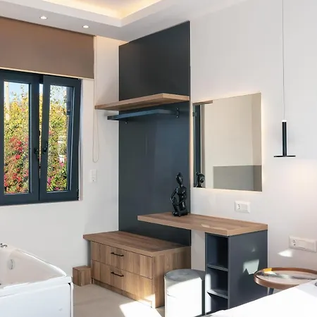 Newly Renovated Queen Bee Villa, With Private Pool & Ping-pong Table Вилла *