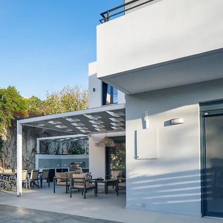Vila Newly Renovated Queen Bee Villa, With Private Pool & Ping-pong Table
