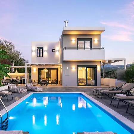 Newly Renovated Queen Bee Villa, With Private Pool & Ping-pong Table Вилла Принос