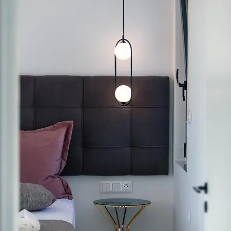 Newly Renovated Queen Bee Villa, With Private Pool & Ping-pong Table *