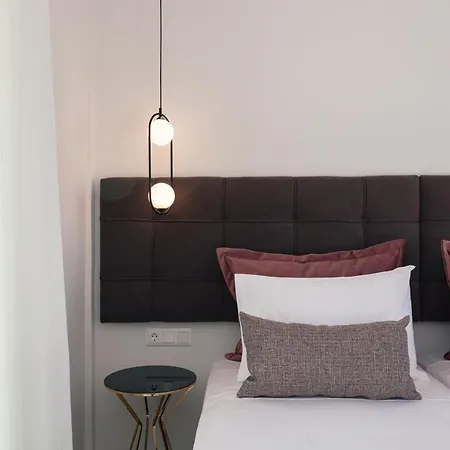 Newly Renovated Queen Bee Villa, With Private Pool & Ping-pong Table * Принос